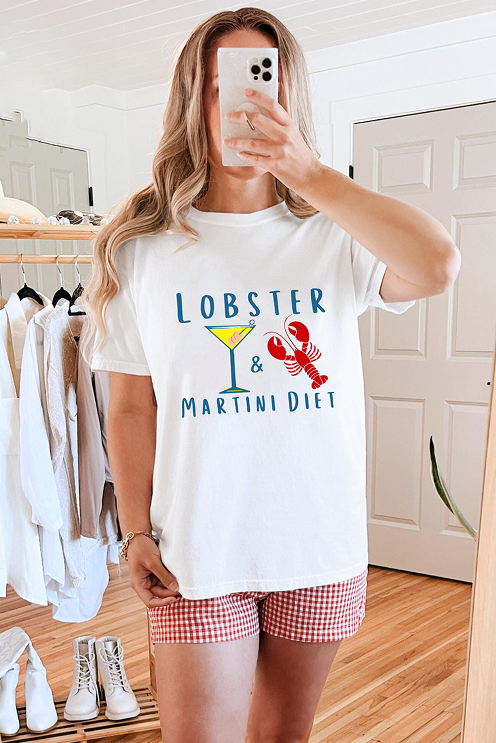White LOBSTER MARTINI DIET Cocktail & Crawfish Print T Shirt