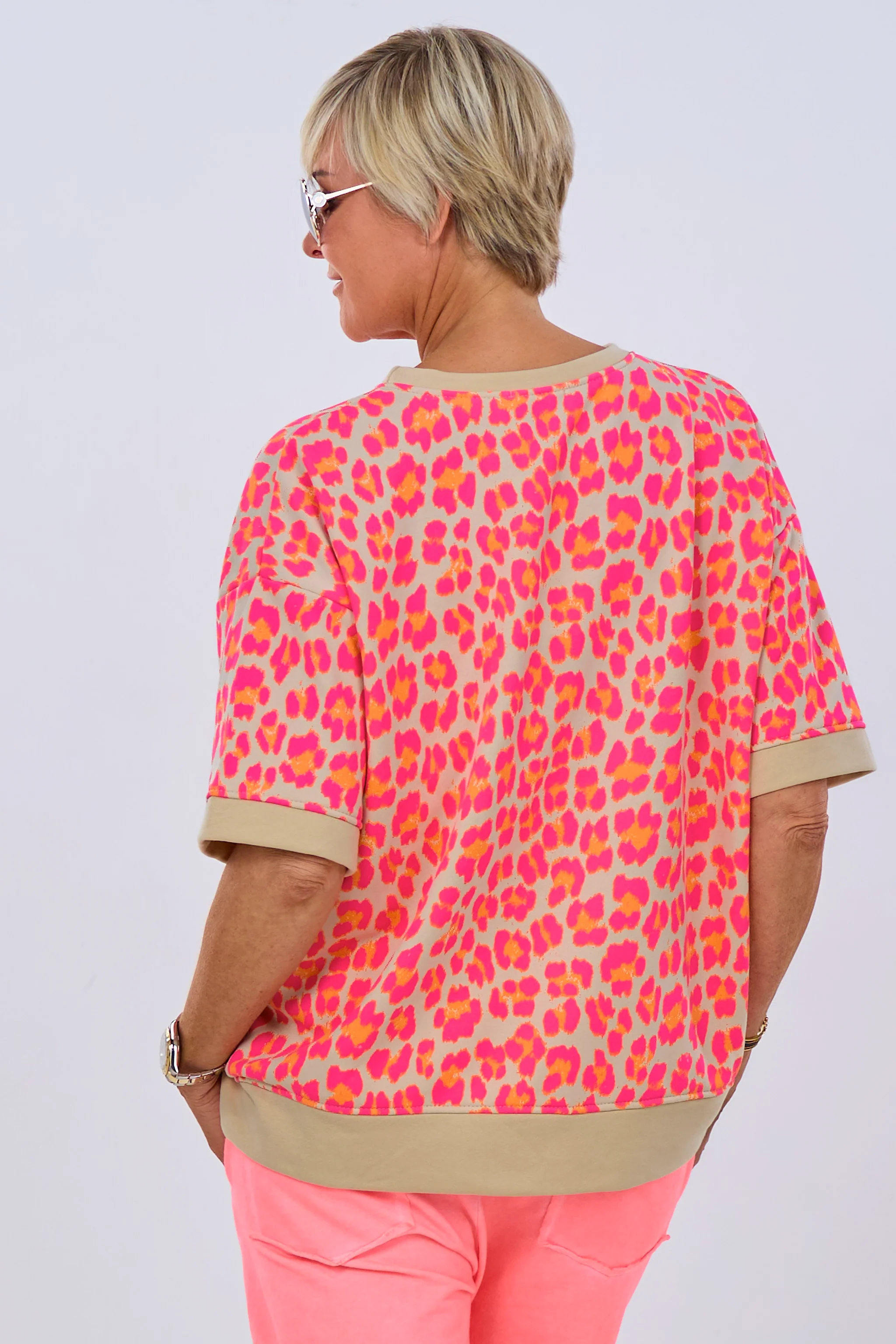 Kurzarm Sweaty im Leo-Look, beige-pink-orange