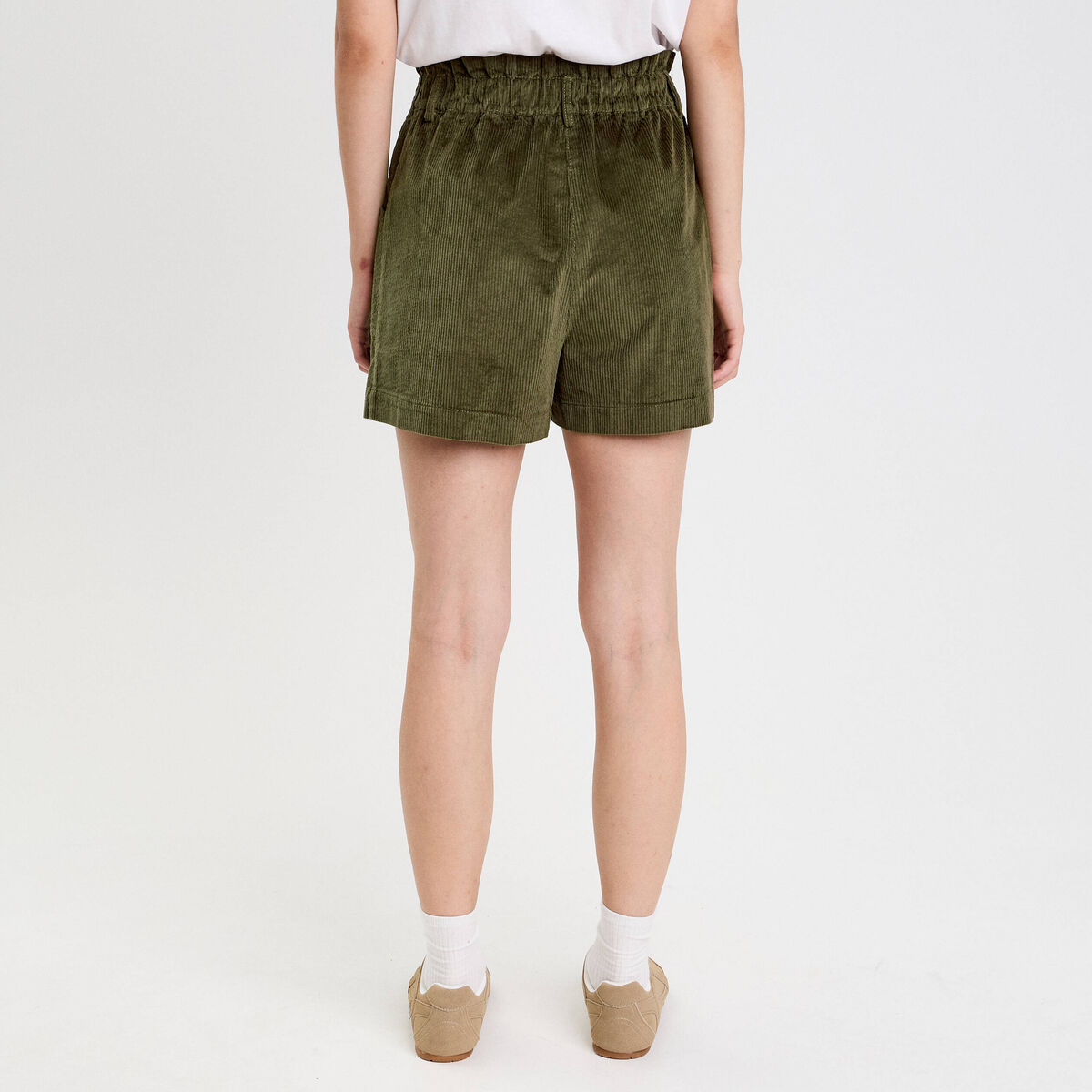 Short taille haute en velours vert kaki femme