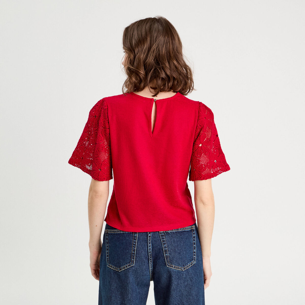 T-shirt dentelle macramé rouge femme