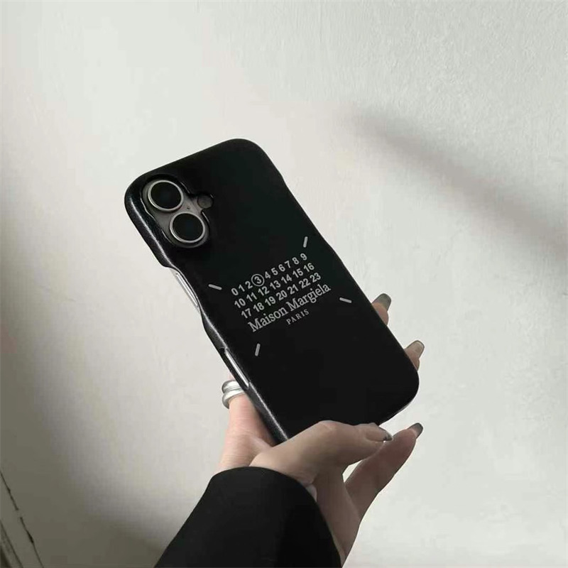 マルジェラ スマホケース iphone16/16pro maison margiela iphone15/15pro ケース お揃い iphoneケース 韓国 アイドル iphone14/13/12ケース ブランド メンズ レディース