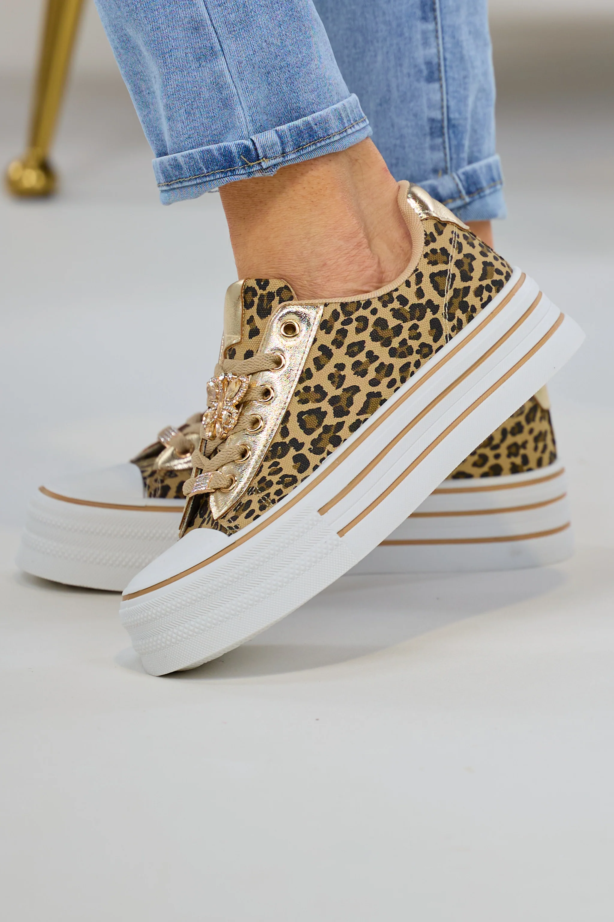 Sneaker im Leo Look mit Plateausohle, leo-gold