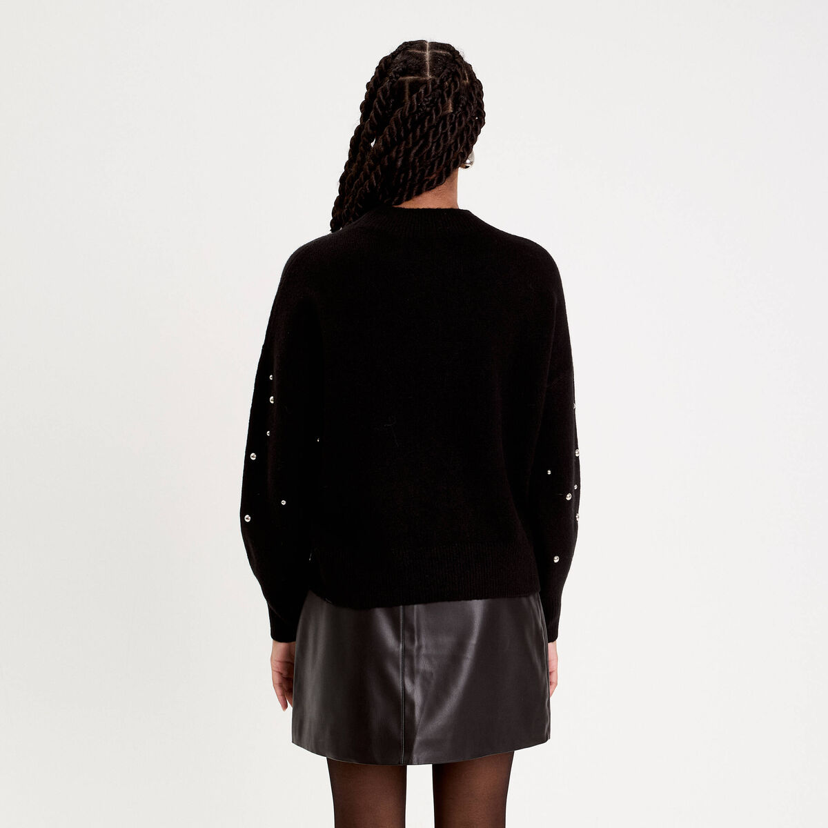 Pull à détails de perles noir femme