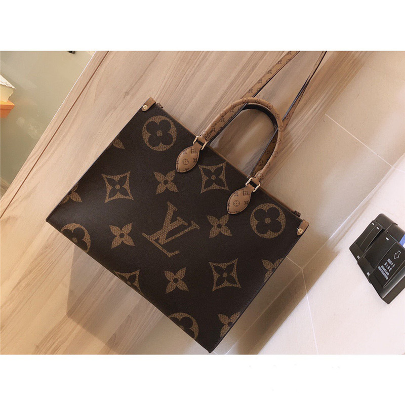 ルイヴィトン バッグ 新作 パロディ風 LOUIS VUITTON オンザゴー mm スーパーコピー レディース ショルダーバッグ 人気 モノグラム·リバース トートバッグ ハイブランド ヴィトン ハンドバッグ 革 セレブ愛用