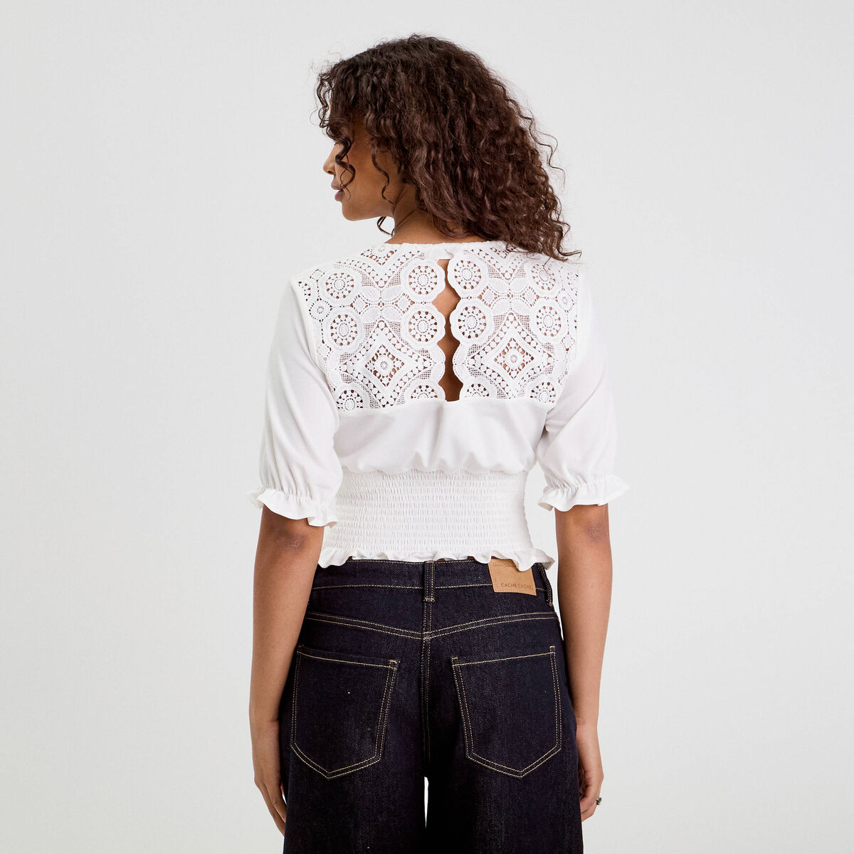 Blouse manches courtes smockée blanc femme