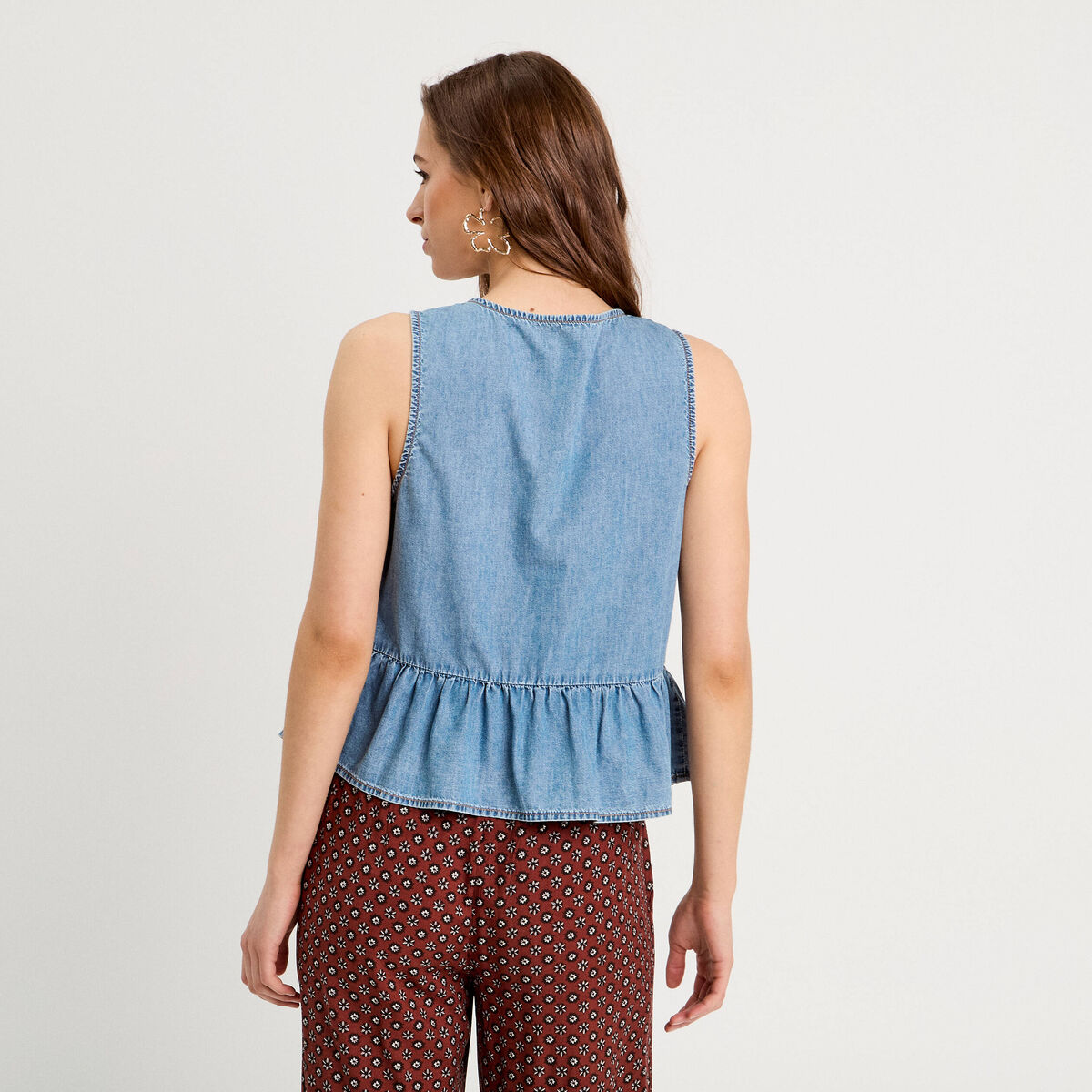 Blouse nouée en jean denim bleach femme