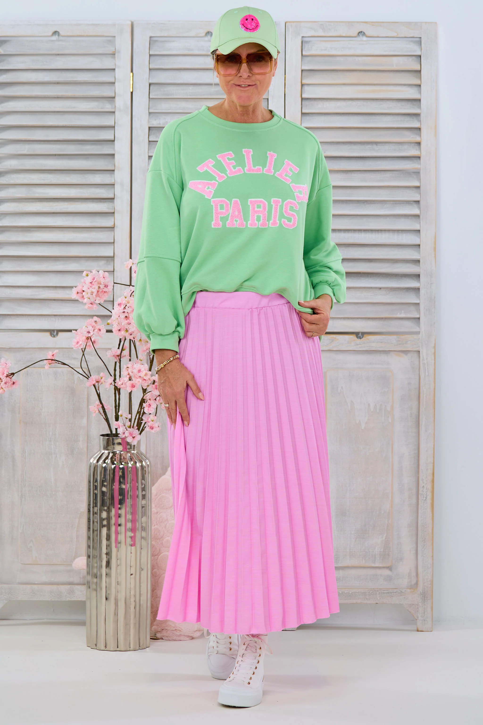 Plisseerock mit schmalem Gürtel, rosa