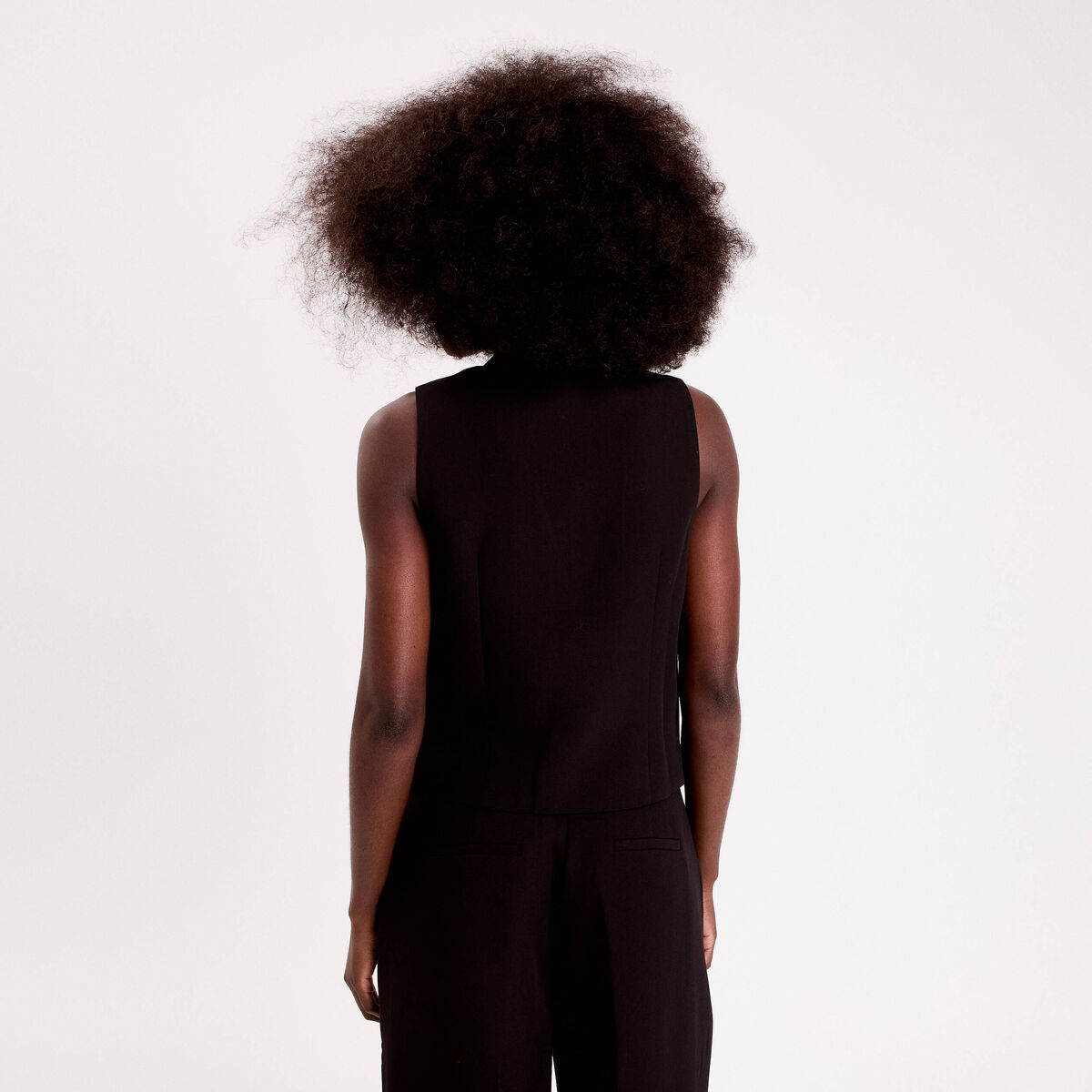 Gilet sans manches boutons coeur noir femme