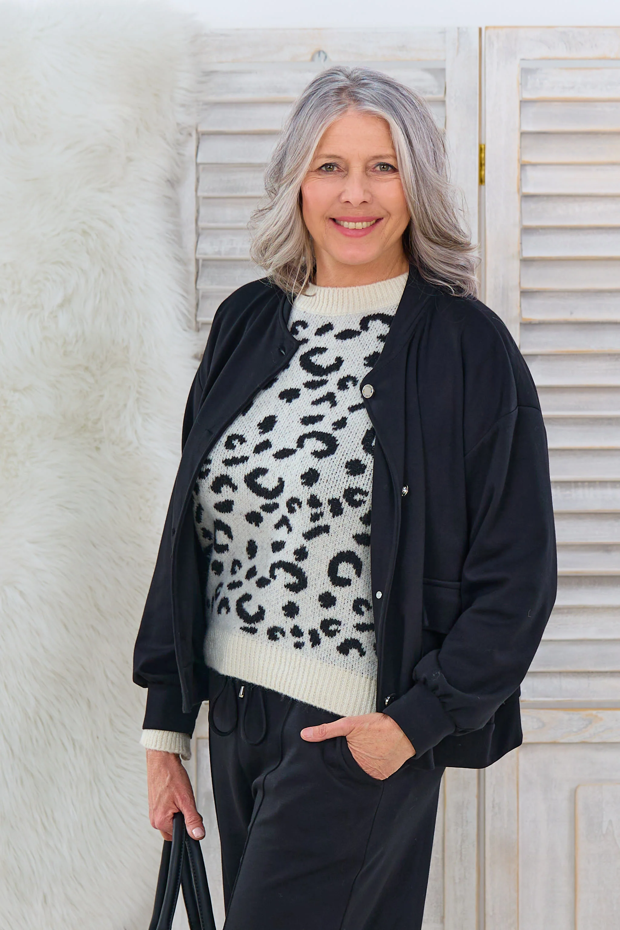 Blousonjacke mit Knöpfen, schwarz