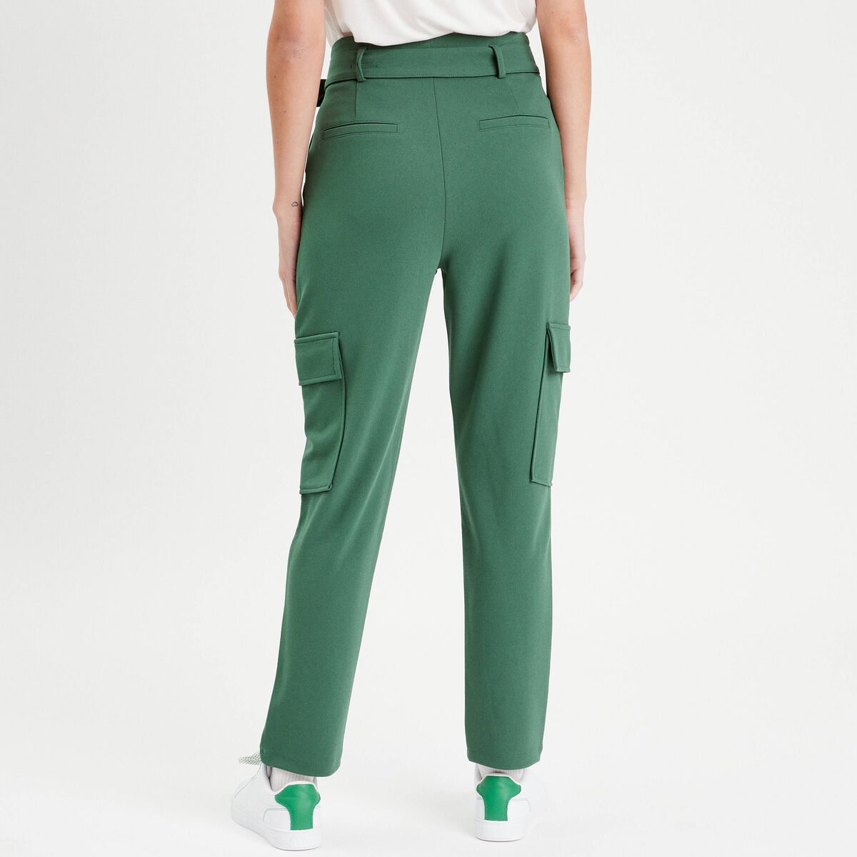 Pantalon cargo 7/8ème ceinturé vert foncé femme