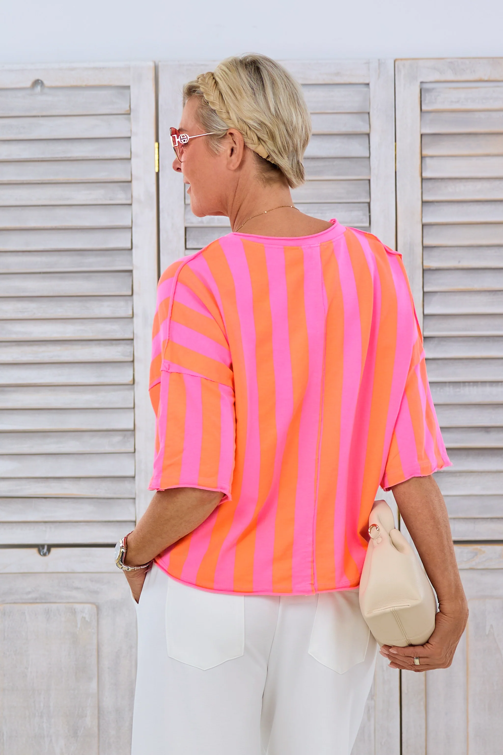 Gestreiftes Sweaty mit Brusttasche, rosa-orange