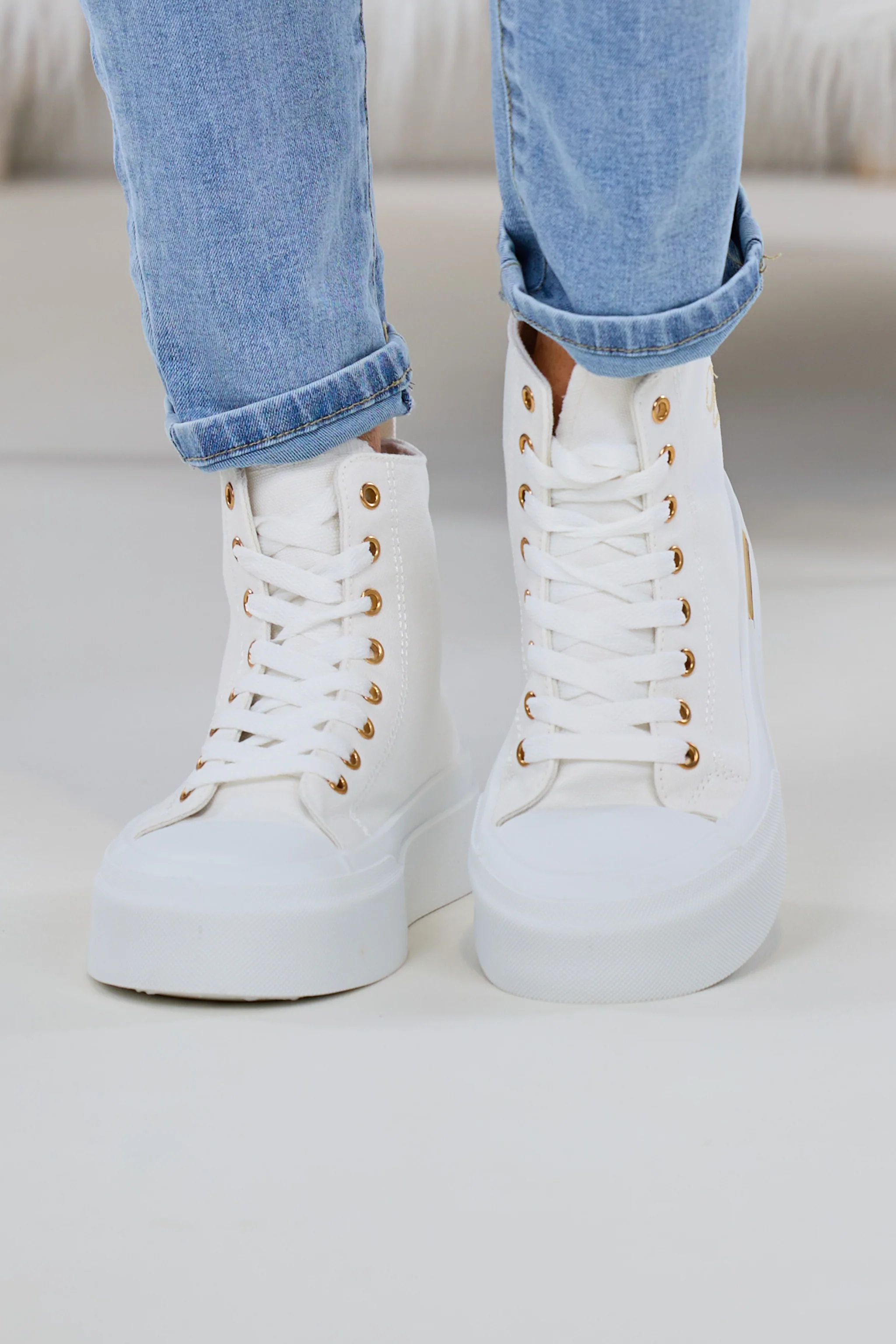 High Sneaker mit Plateausohle, weiß