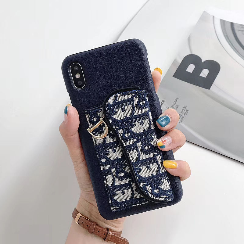 ディオール サドル iphone15/15pro ケース ハイブランド アイフォン14pro max/13proケース 小銭入れ DIOR iphone12/11 ケース 背面収納 ブランド iphonexs max 携帯ケース 夫婦 お揃い