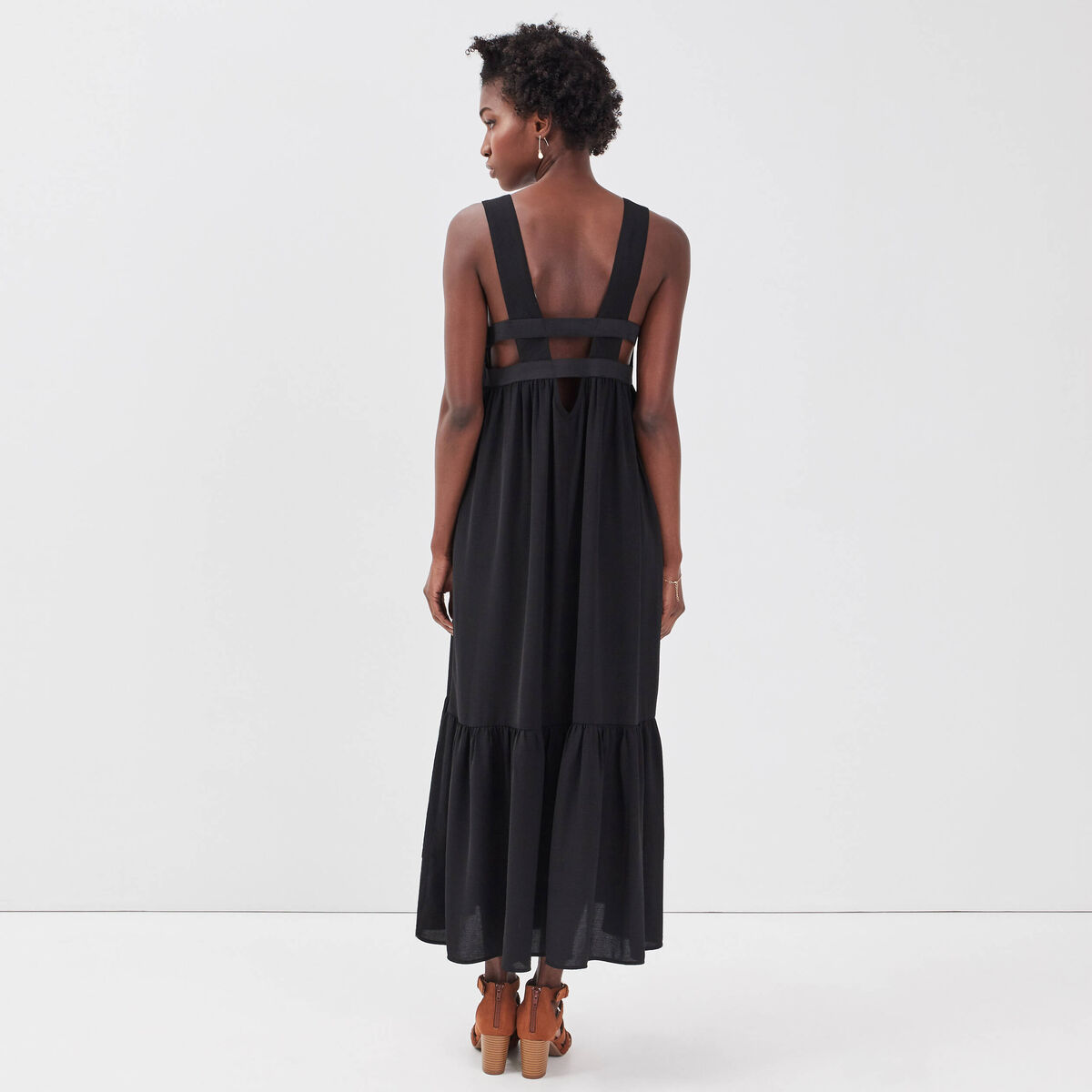Robe longue évasée bretelles noir femme