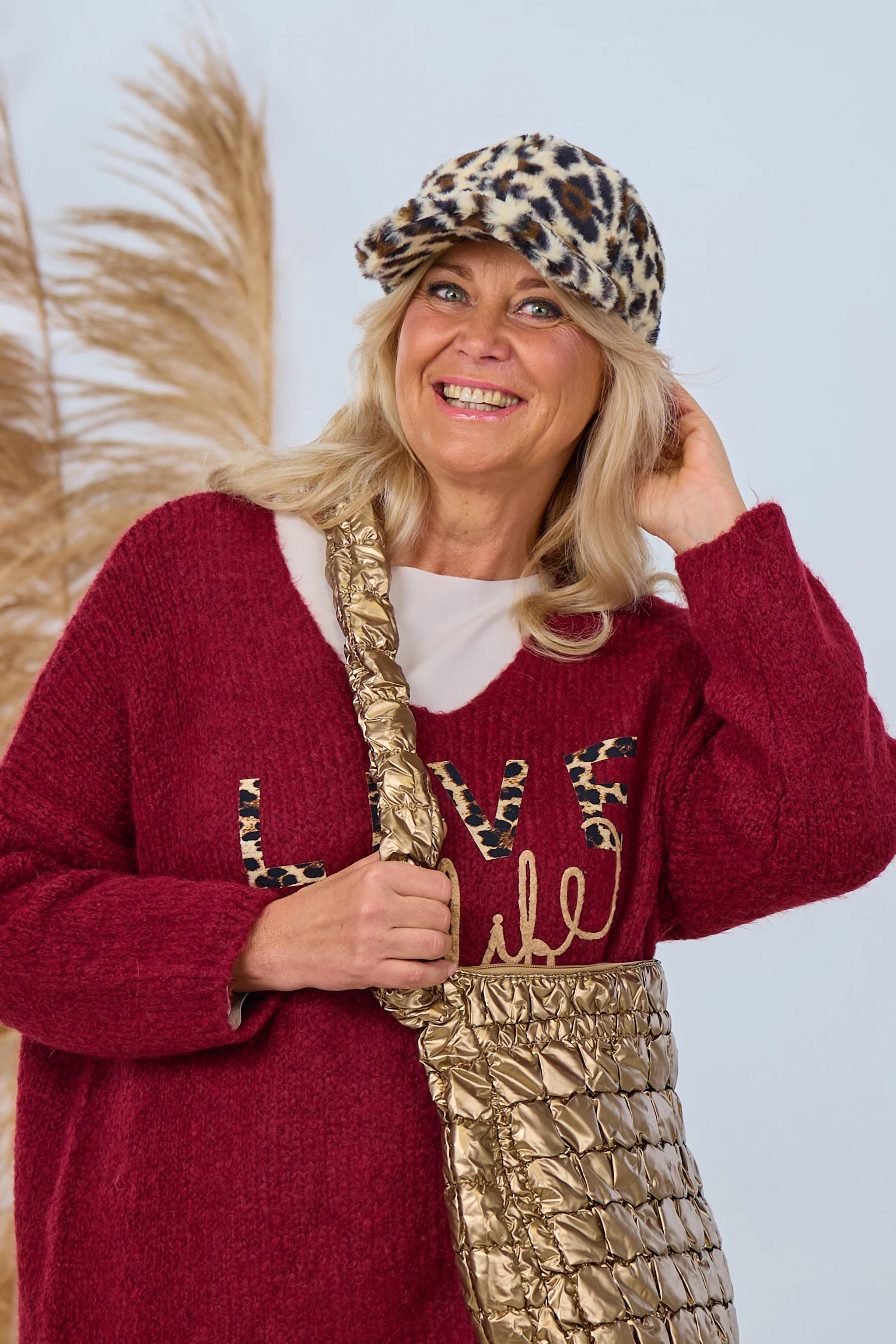 kuschelige Kappe im Leo-Design, beige-leo