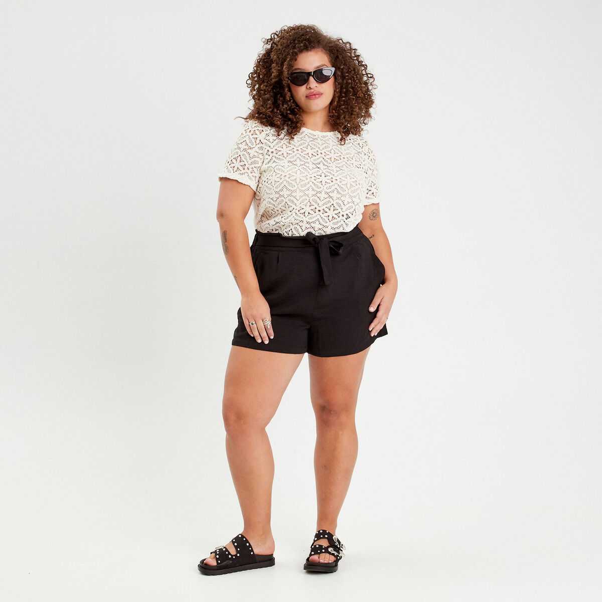 Short droit taille haute noir femme