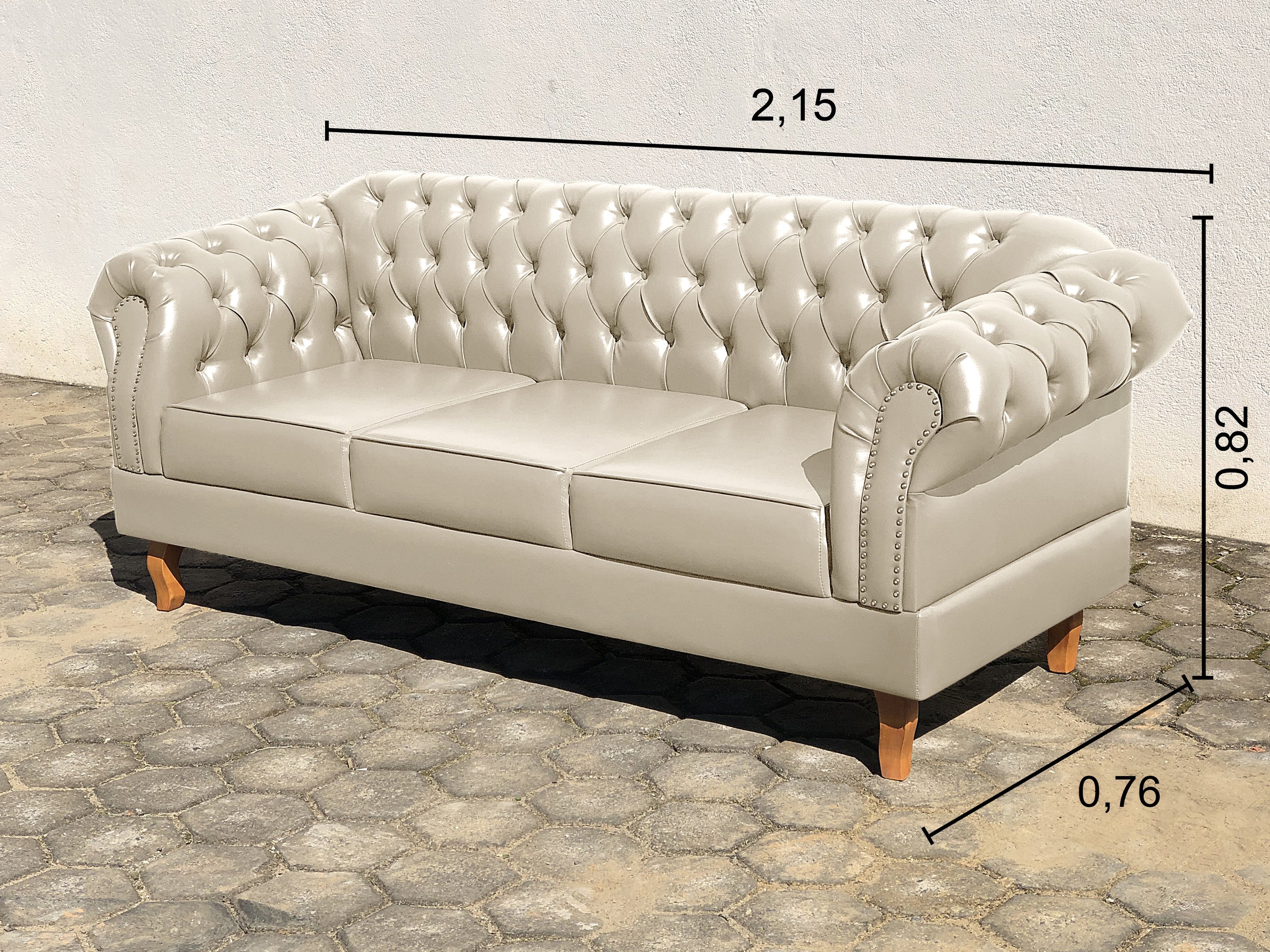 Sofá Chesterfield Dom Pedro Duque 3 Lugares - Couríssimo Bege