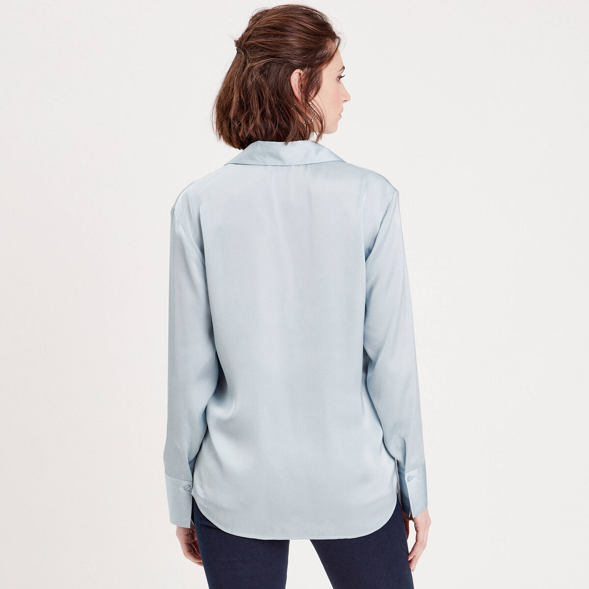 Chemise satinée bleu clair femme