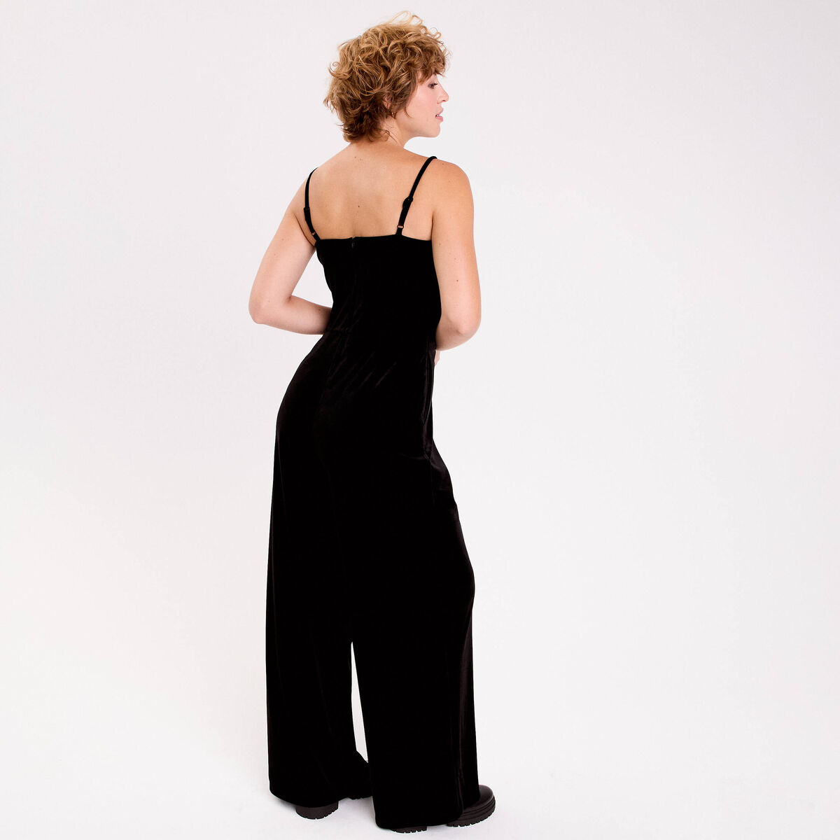 Combinaison en velours noir femme