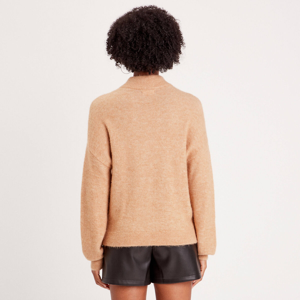 Pull col montant beige femme