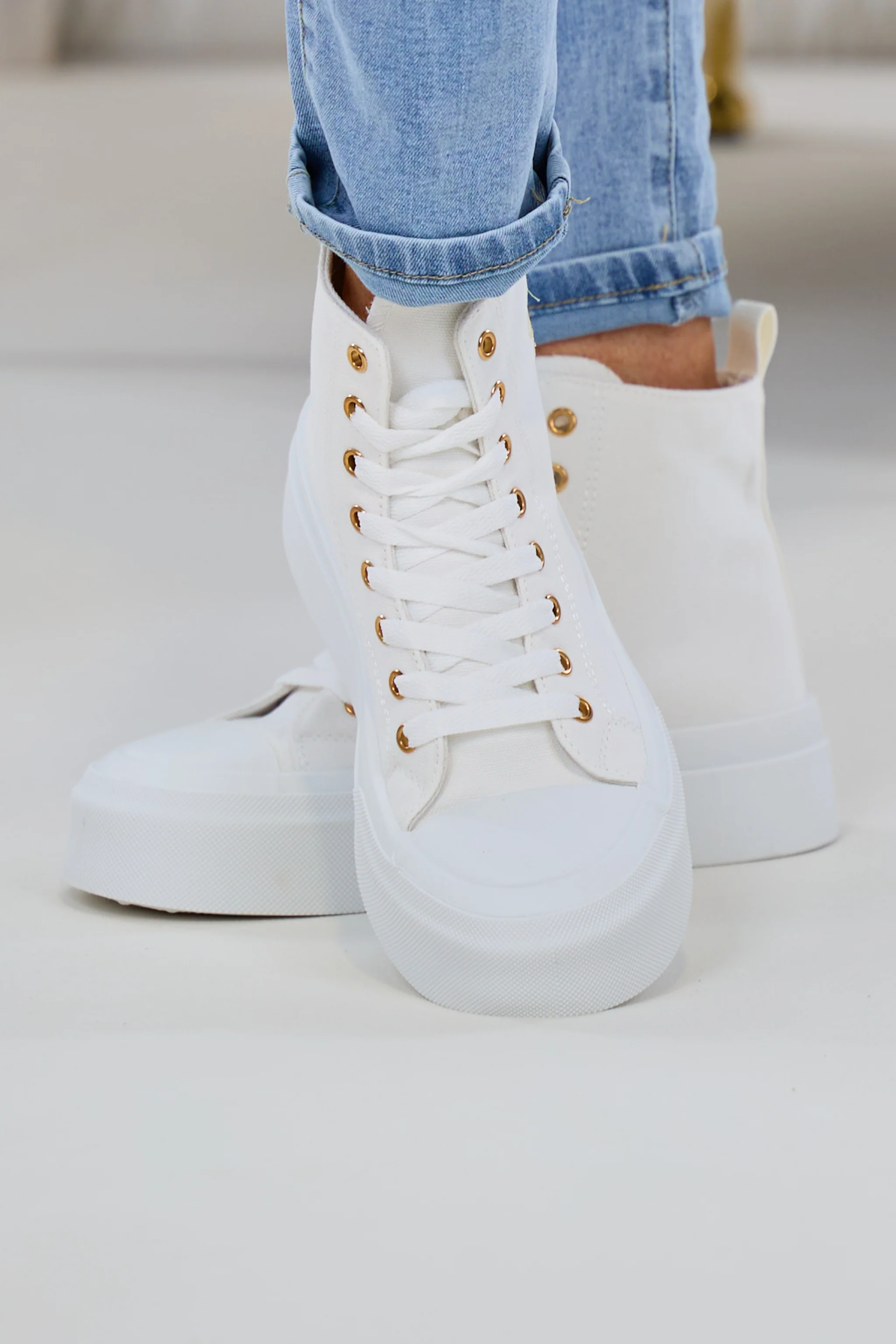 High Sneaker mit Plateausohle, weiß