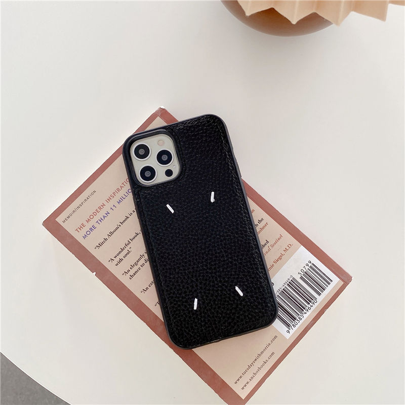 マルジェラ iphone17/16pro ケース 15/14pro 黒 海外 セレブ 愛用 iphone13/11pro max ケース margiela ステッチ アイフォン12/11 カバー シンプル iphone レザー ケース お揃い
