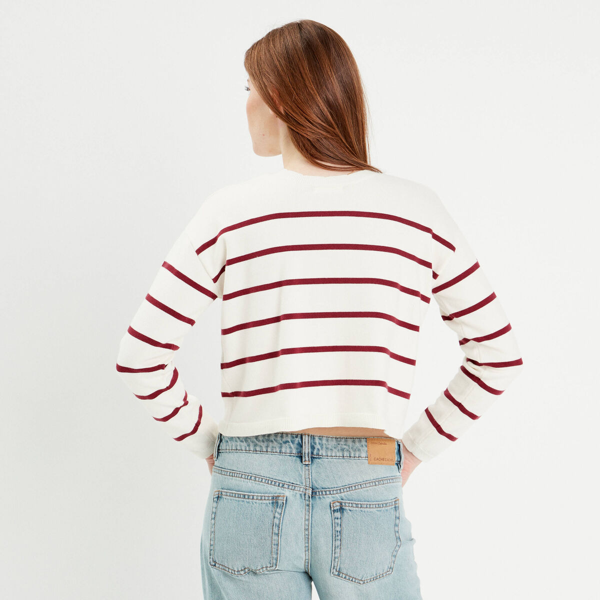 Pull avec petit noeud rouge foncé femme