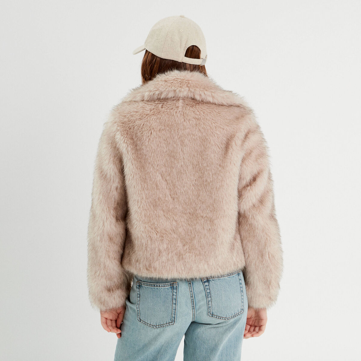 Veste courte en fausse fourrure sable femme