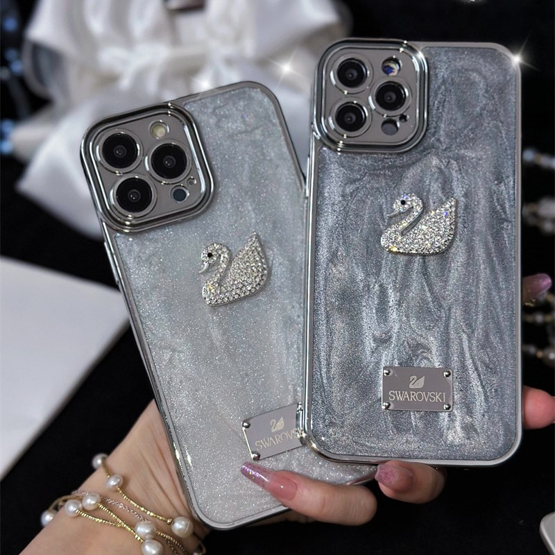 スワロフスキー iphone16/15pro ケース swarovski iphoneケースキラキラ iphone14/13ケース デコ ブランド スマホケース ハイブランド iphone12/11 ケース 人気 女子