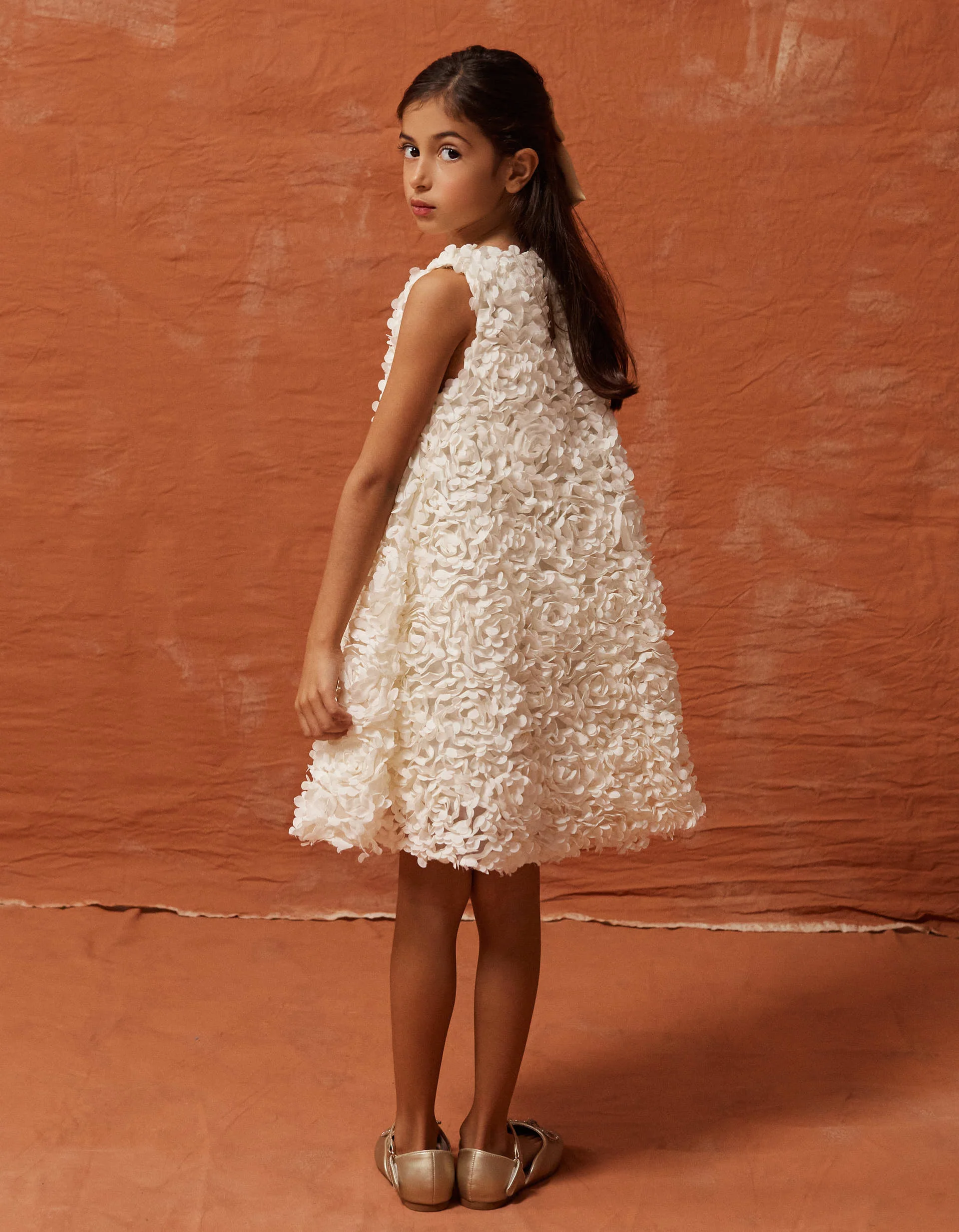 A-line sleeveless dress with flowers for girls, white