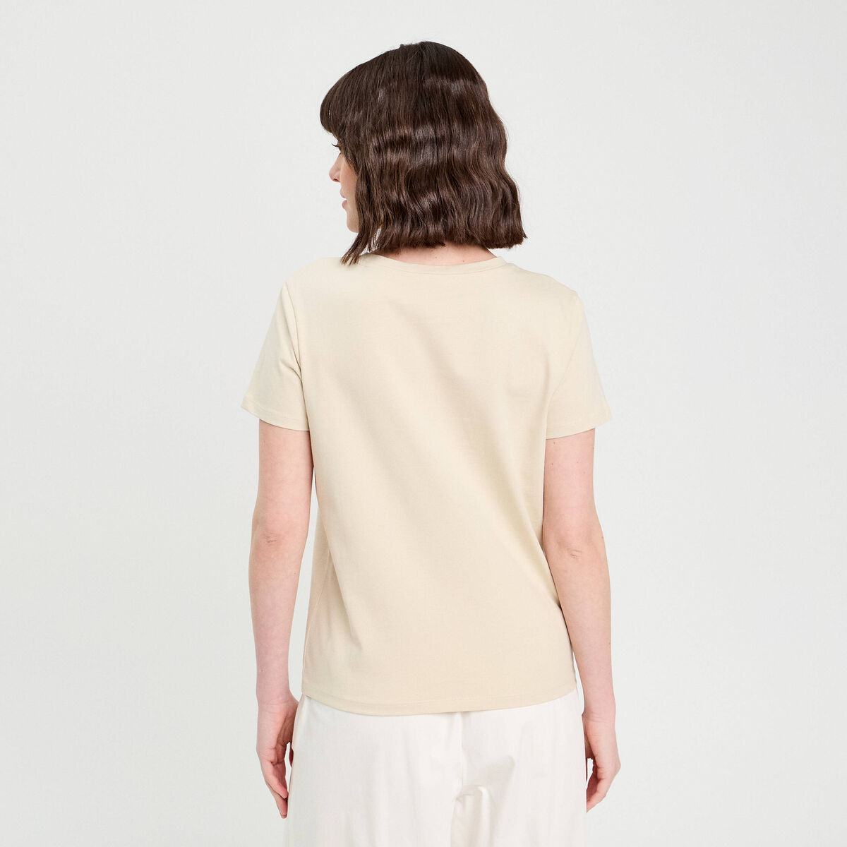 T-shirt poche détails bijoux beige femme