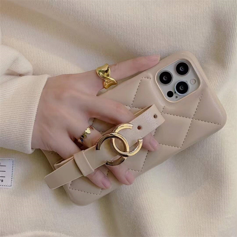 シャネル アイフォン ケース ベルト 付き chanel スマホケース iphone17 iphone17pro ケース ハイブランド iphone16/15/14 ケース ブランド 可愛い レザー