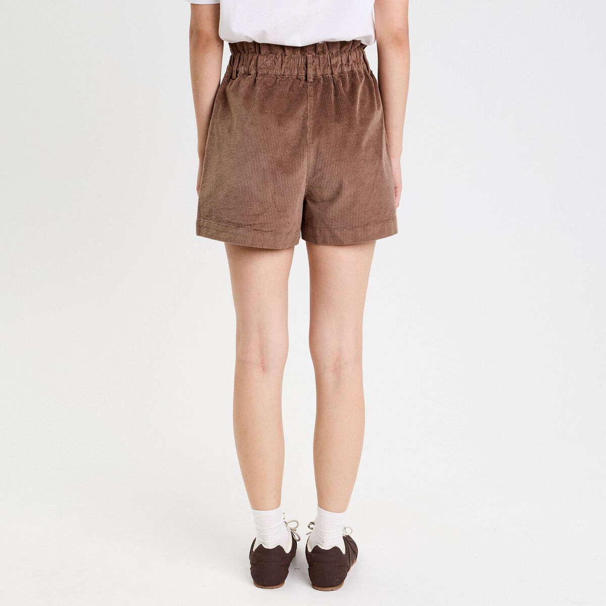 Short taille haute en velours taupe femme