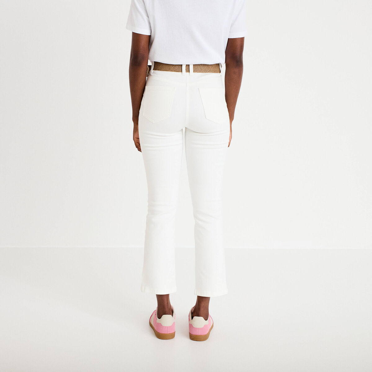 Jeans flare ceinturé ecru femme
