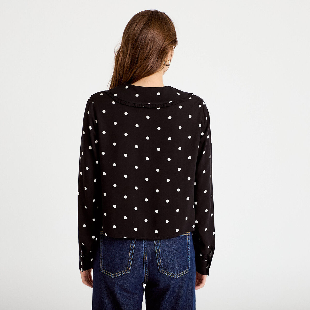 Chemise grand col noir femme