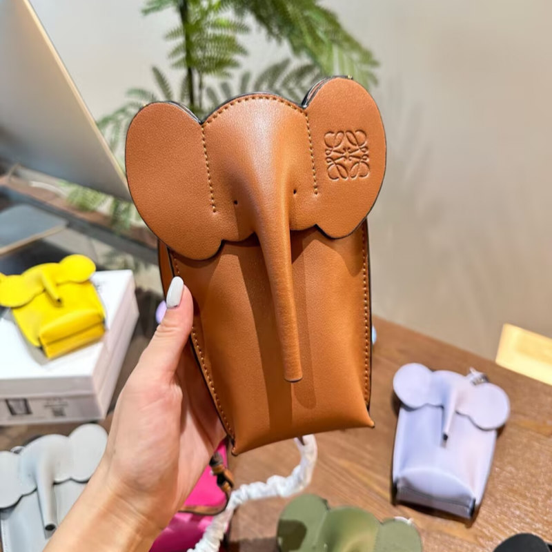 ロエベ ミニバッグ 象 ショルダー バッグ 韓国風 レディース スマホ ポシェット ブランド スマホ保護カバー 可愛い プレゼント