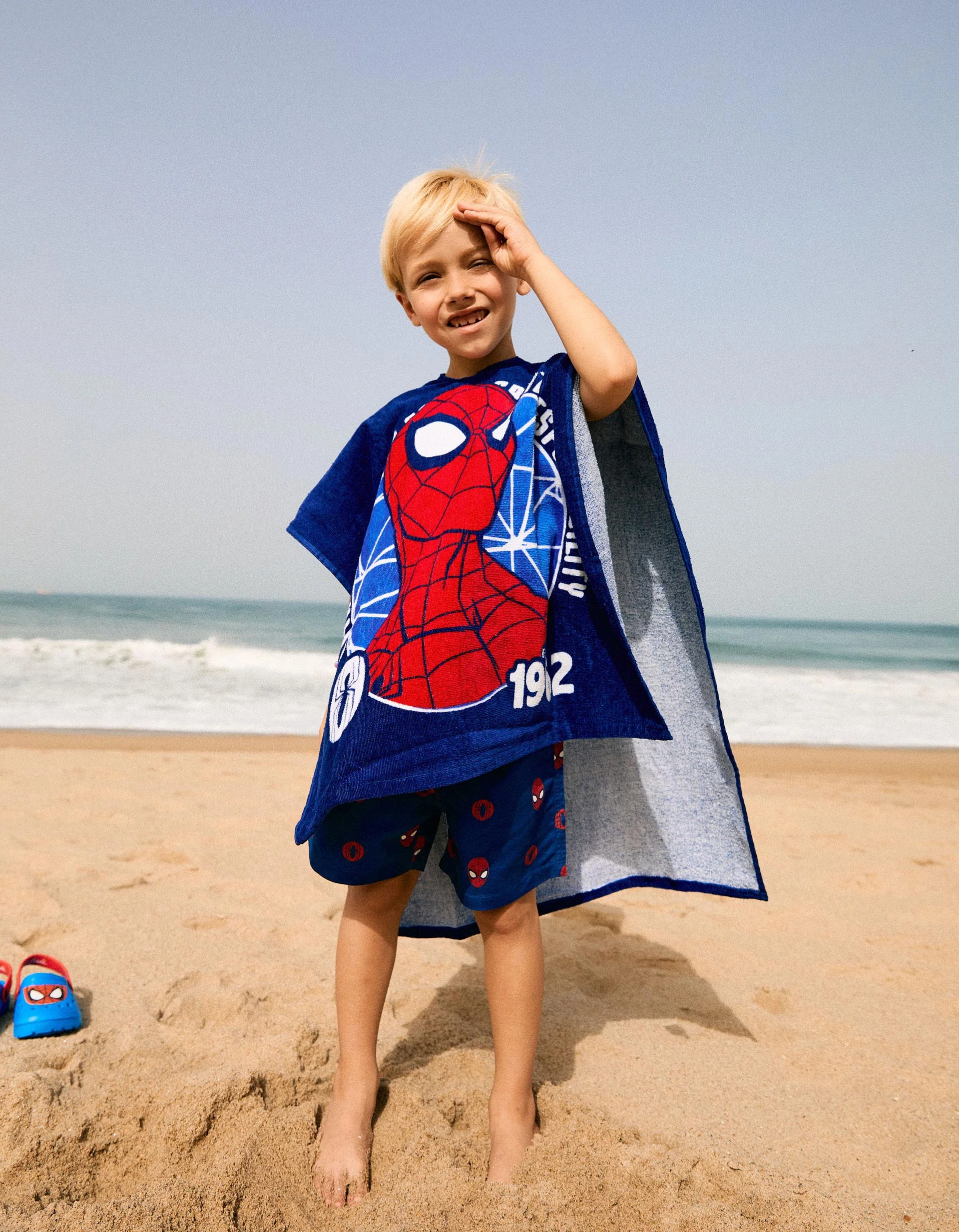 Hooded beach poncho in cotton with Spider-Man for boys, dark blue