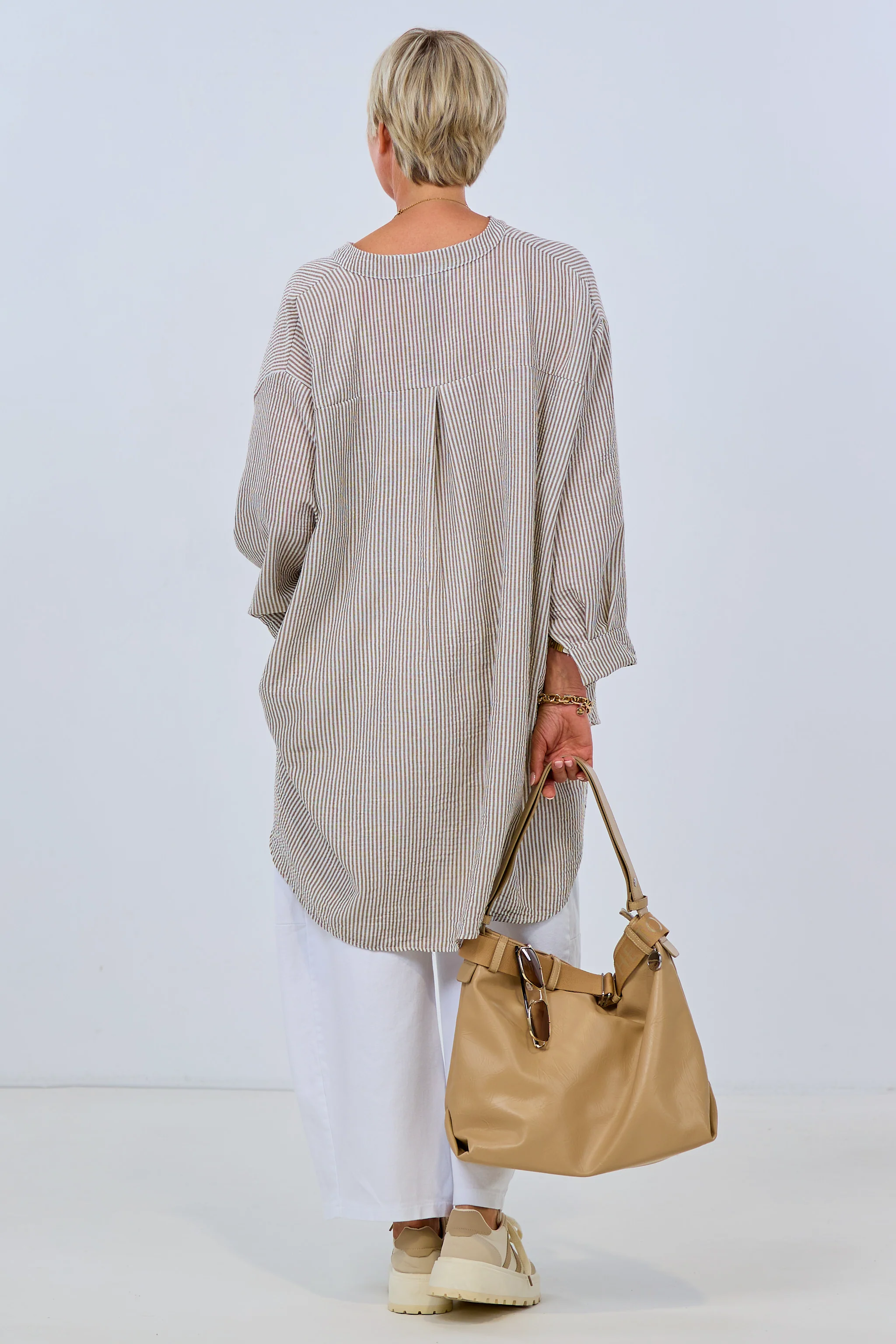 Langes, gestreiftes Oversized Hemd, taupe-weiß