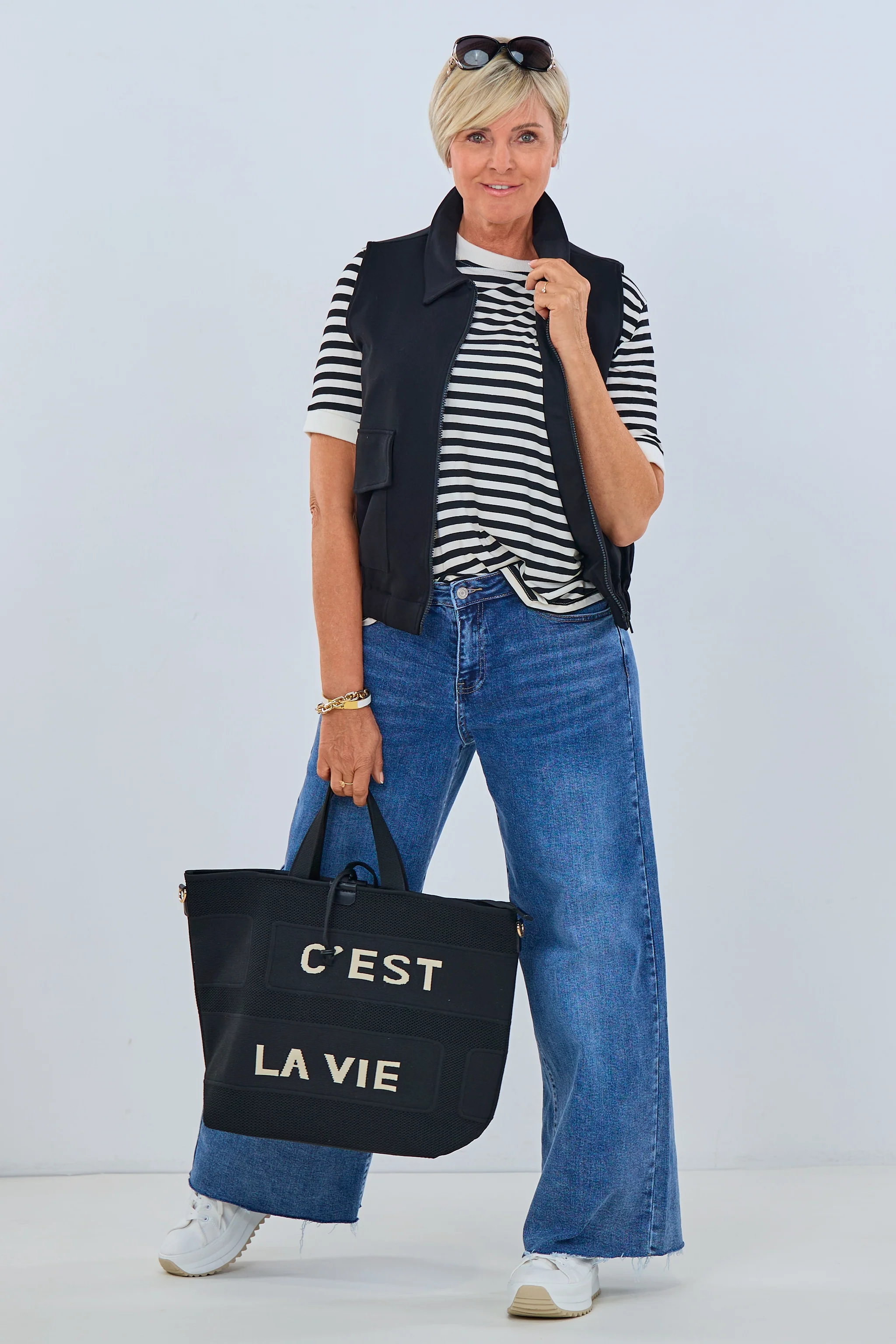 Weste mit aufgesetzten Taschen, schwarz