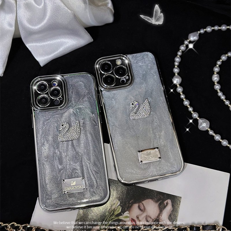 スワロフスキー iphone16/15pro ケース swarovski iphoneケースキラキラ iphone14/13ケース デコ ブランド スマホケース ハイブランド iphone12/11 ケース 人気 女子