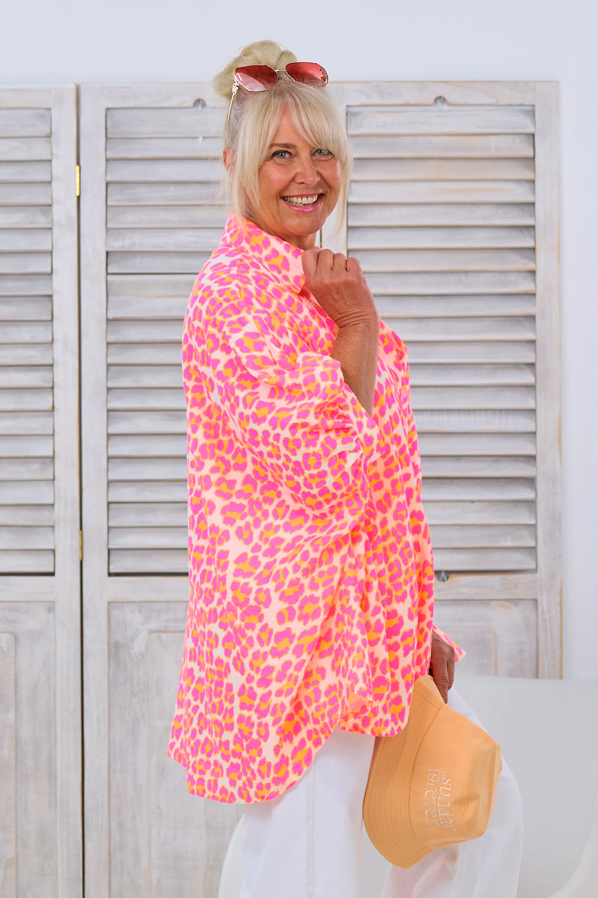 oversized Musselin Bluse mit Leo-Muster, pink-orange-ecru