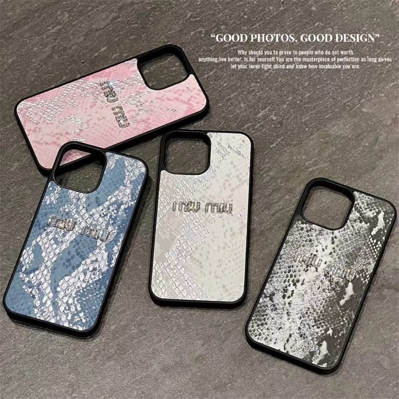 miumiu iphone17/16pro ケース パイソン 型押し スマホケース ミュウ ミュウ iphoneケース カップル iphone14/13ケース ブランド コピー iphoneケース 人気 女子 かわいい