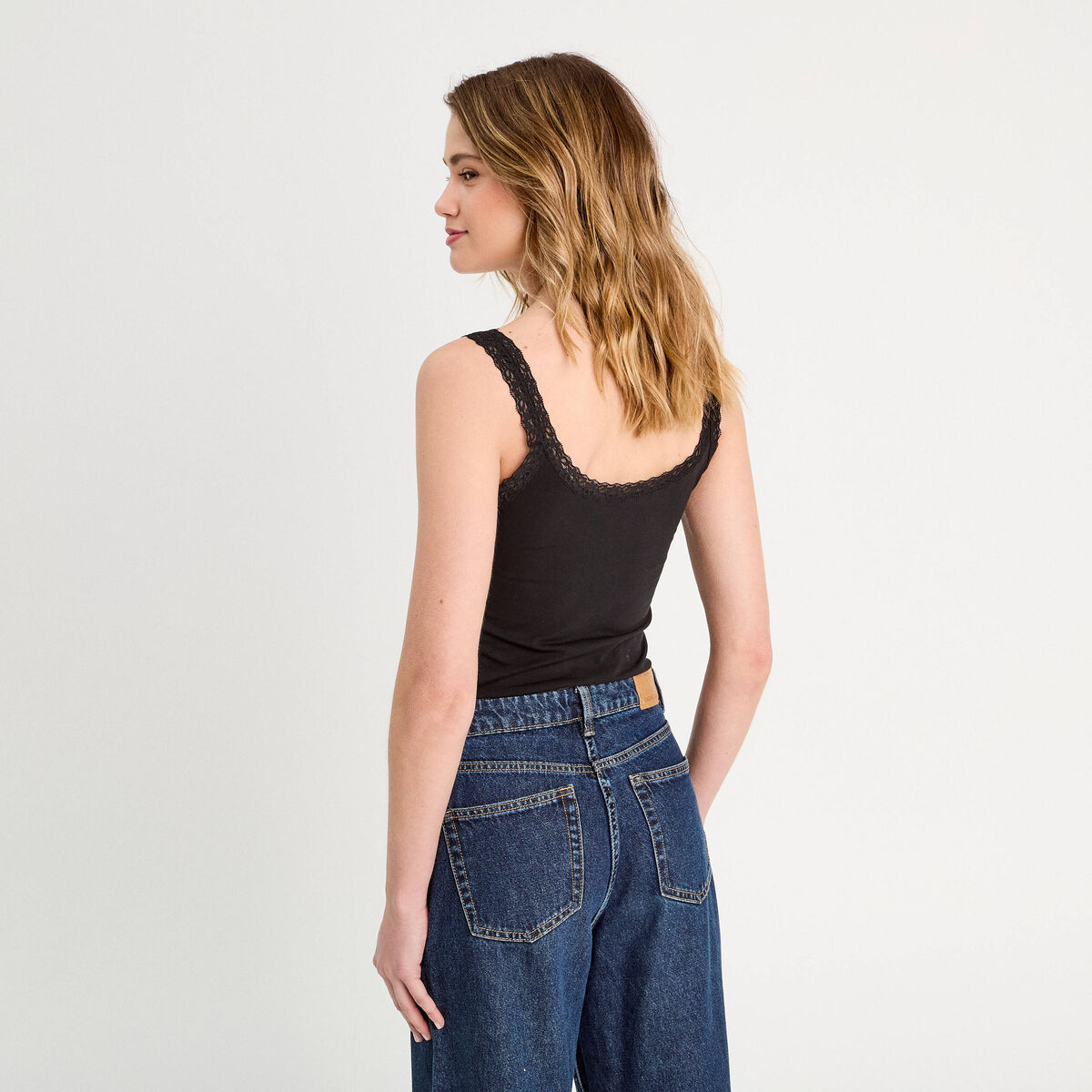 Débardeur détails dentelle noir femme