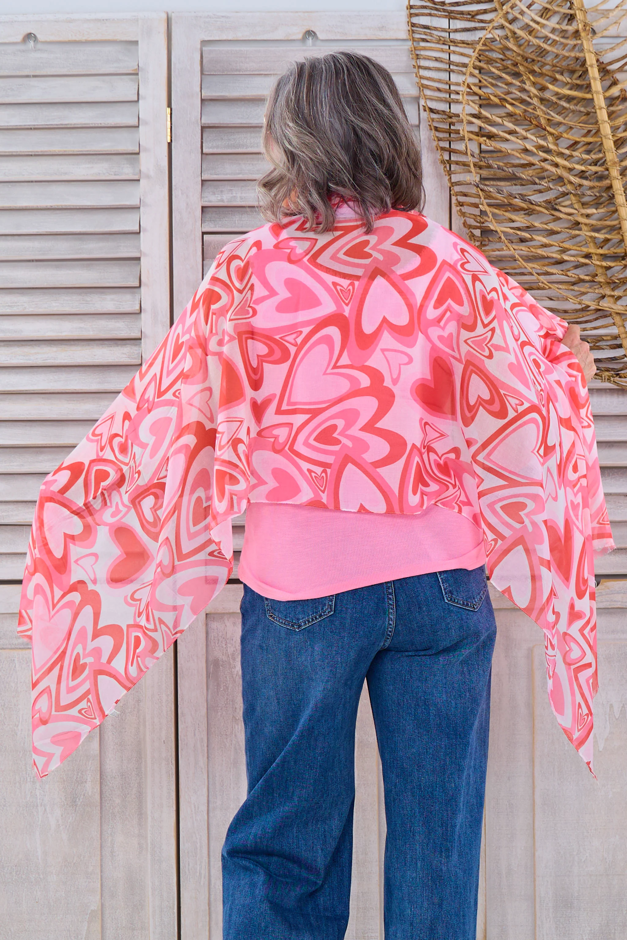 Feines Tuch mit Herzchen, rosa-rot