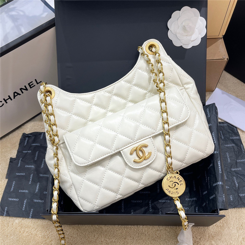 シャネル ホーボーバッグ コピー chanel マトラッセ ショルダー バッグ チェーン 黒 白 カバン ブランド レディース 鞄 人気
