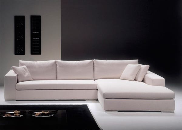 Sofá 5 Lugares com Chaise, Revestimento em Sarja Branca, Chaise Lado Direito, 3,20m X 1,70m