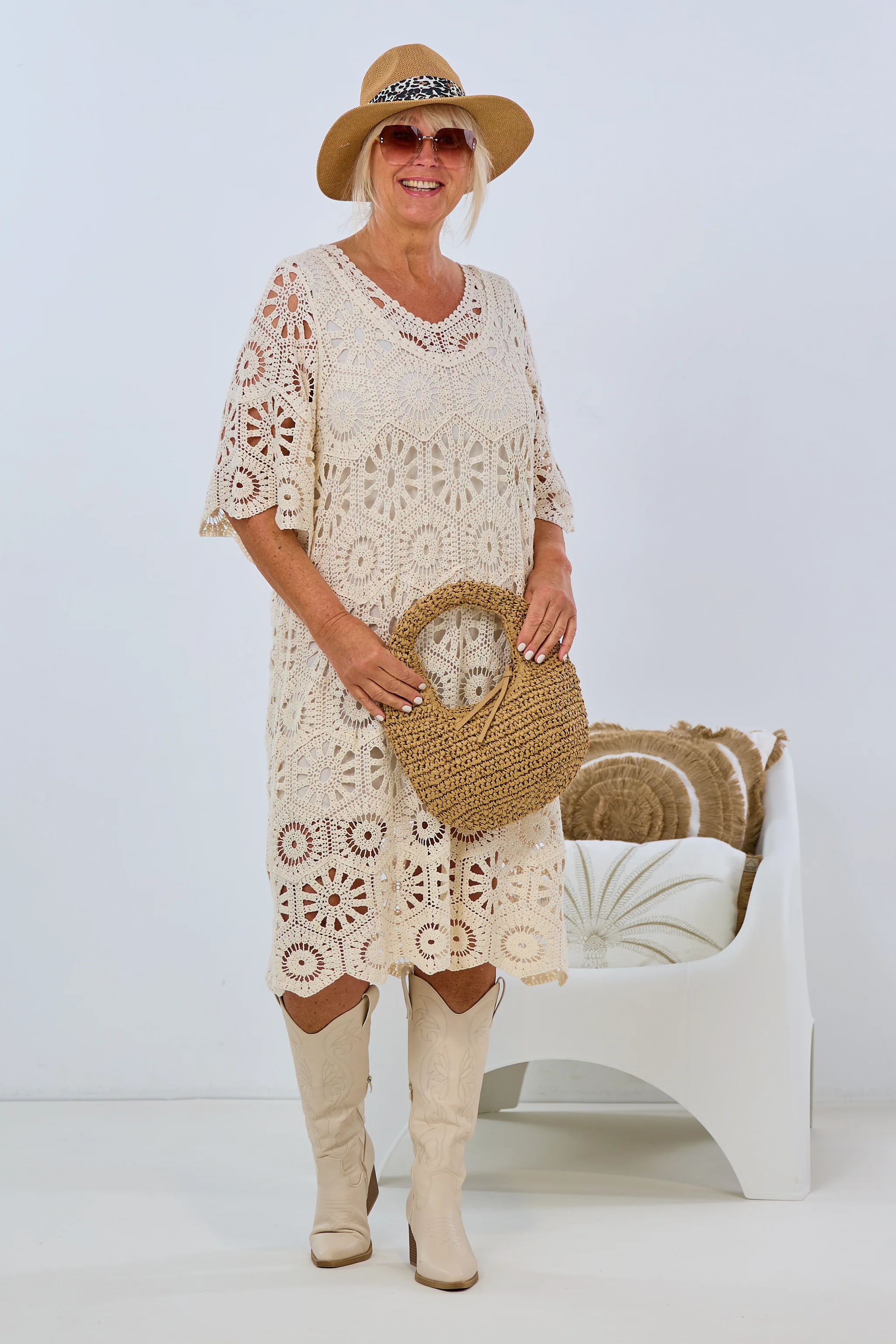 Langes Häkelkleid mit tollem Muster, beige