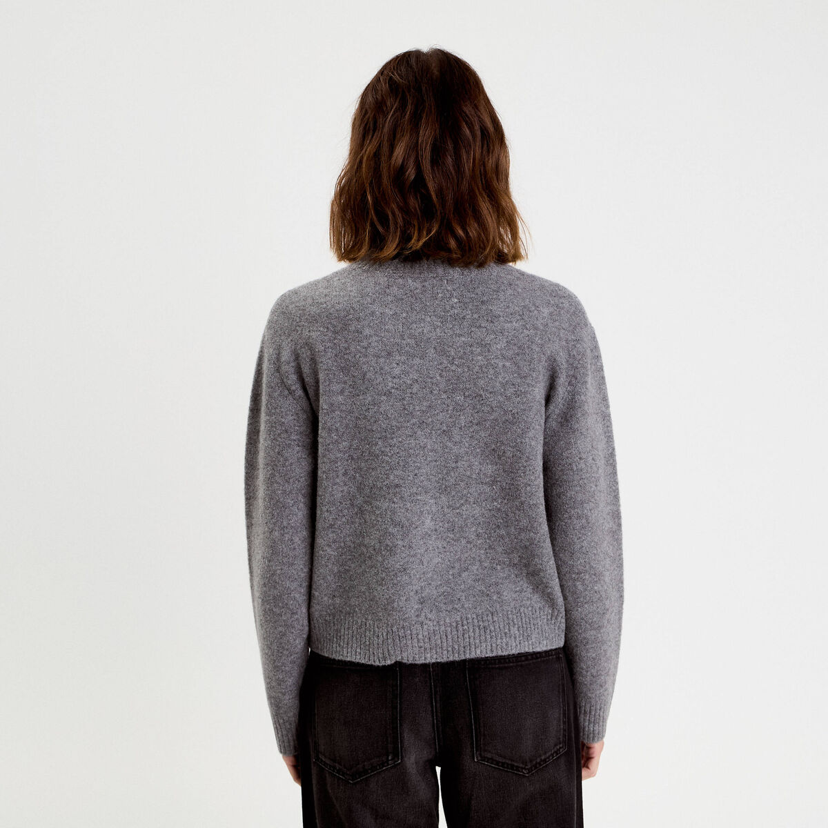 Pull avec perles gris foncé femme