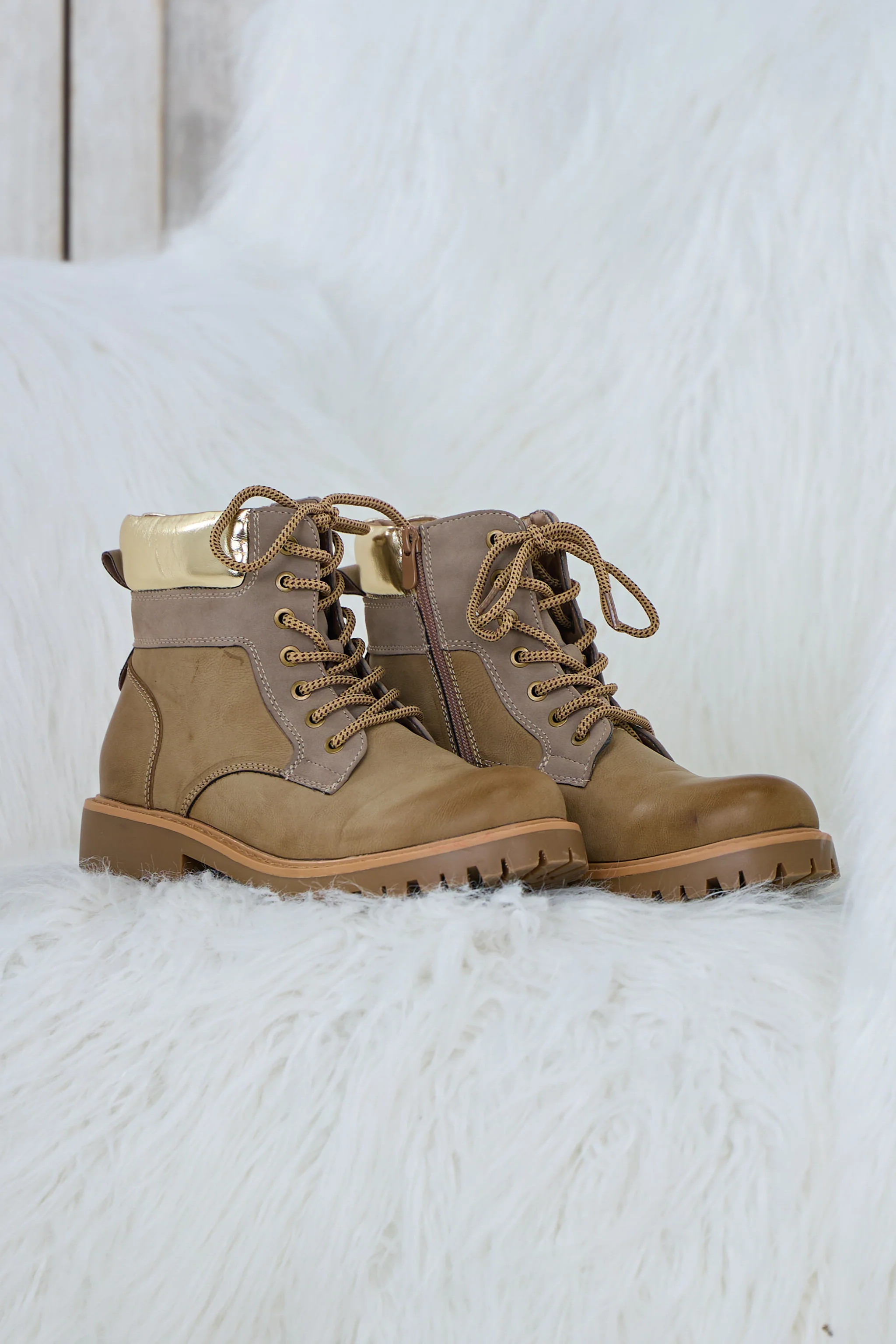 gefütterter Schnürbootie, taupe-braun-gold