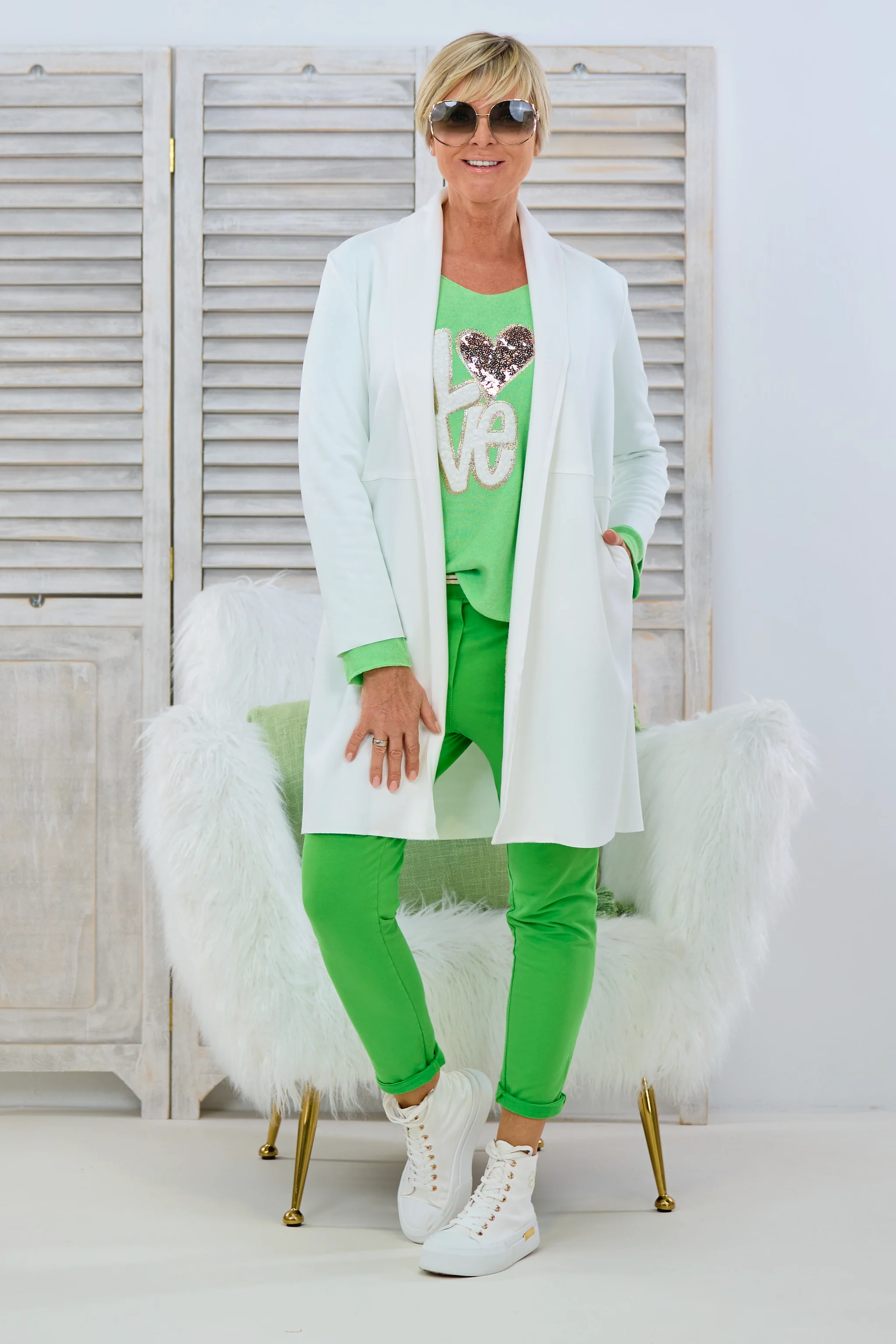 Leichter Mantel mit Reverskragen, weiß